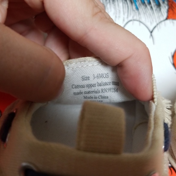 Baby shoes - Picture 2 of 3